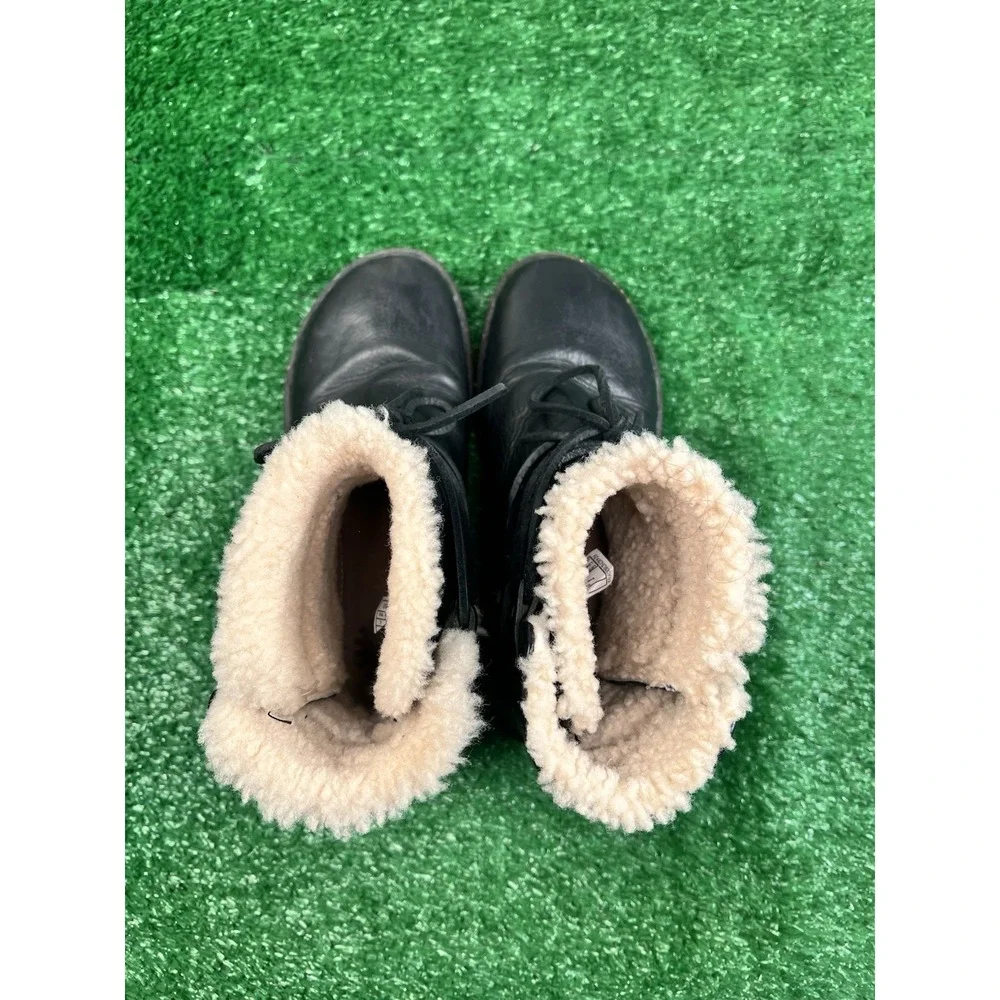 UGG Caspia Black Leather Ankle Boots Shearling Lined Lace Up Wrap Around 7 Women